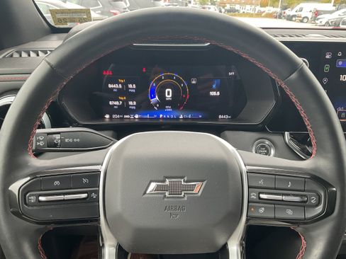 Certified 2024 Chevrolet Colorado Z71 w/ Z71 Convenience Package 2 image 8