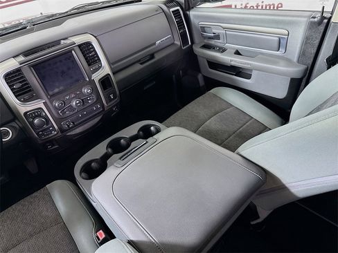 Used 2019 RAM 1500 Big Horn image 26