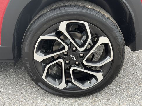 Certified 2026 Chevrolet Trax RS w/ Driver Confidence Package FWD image 11