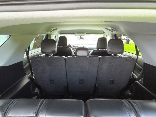 Used 2022 Ford Explorer XLT w/ Equipment Group 202A AWD/4WD image 11