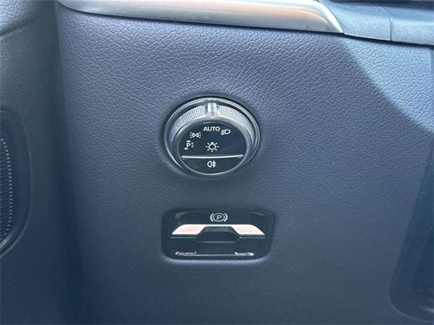 Certified 2025 Mercedes-Benz GLC 300 4MATIC image 26