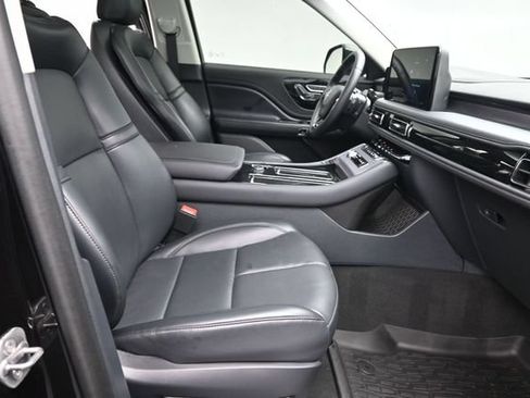 Certified 2025 Lincoln Aviator AWD w/ Jet Appearance Package image 28