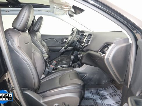 Used 2022 Jeep Cherokee Limited image 12