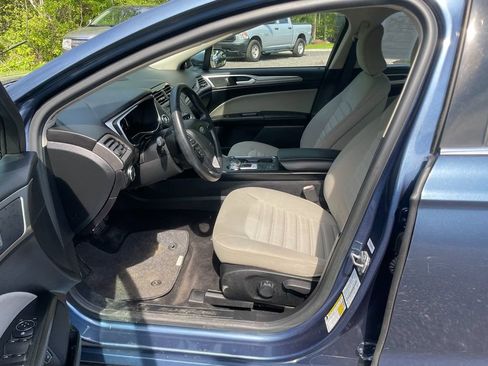Used 2018 Ford Fusion S FWD image 12