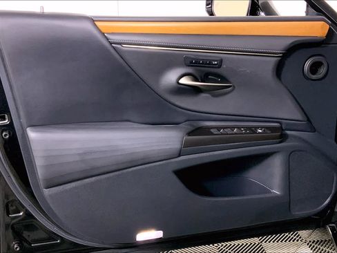 Used 2019 Lexus ES 350 w/ Accessory Package 2 FWD image 22