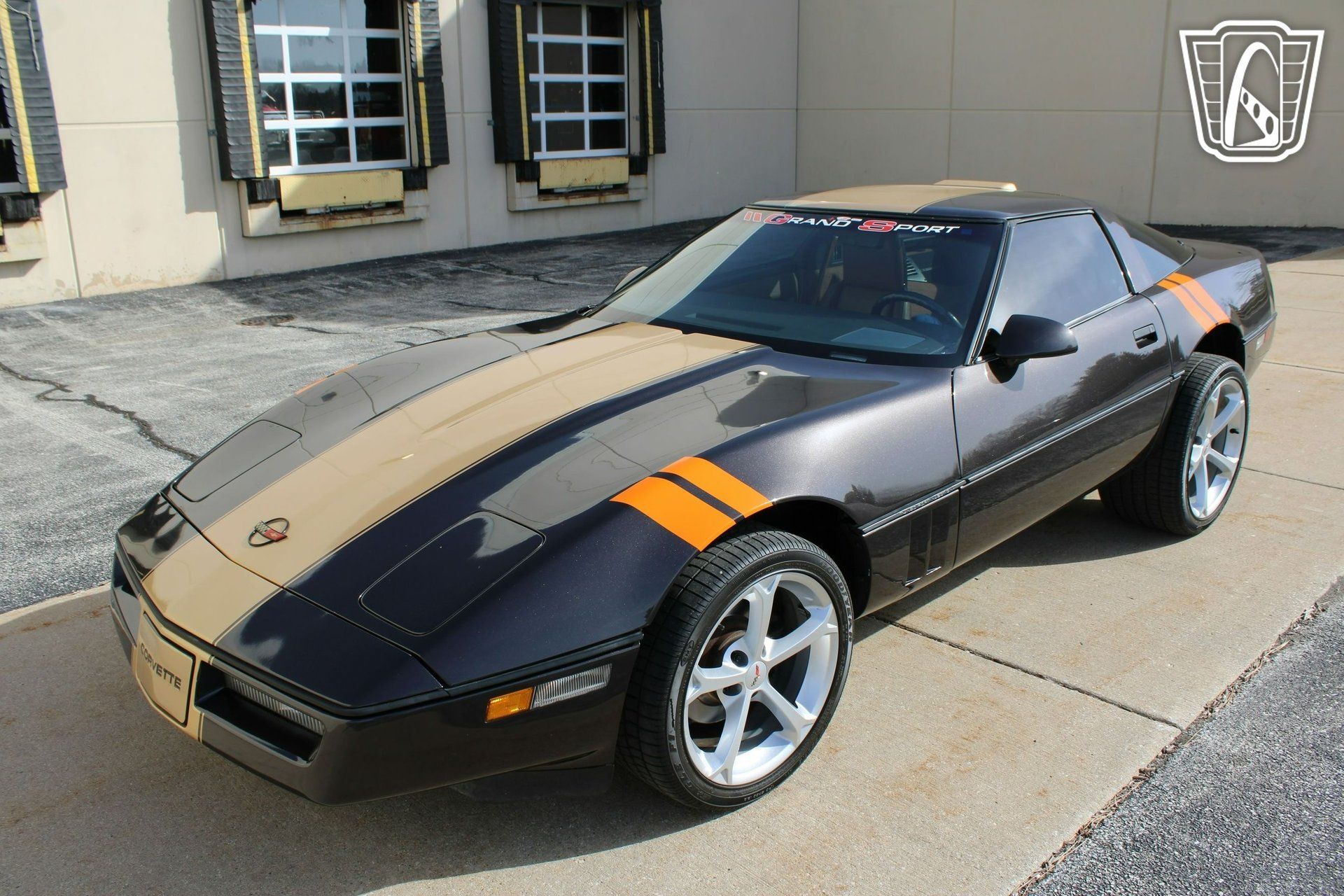 Used 1988 Chevrolet Corvette Coupe RWD image 4
