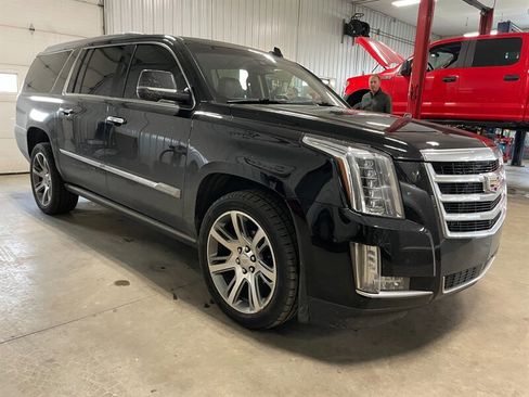 Used 2015 Cadillac Escalade ESV Premium image 5