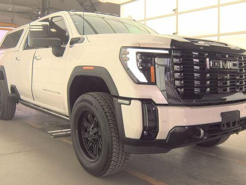 Used 2024 GMC Sierra 2500 Denali Ultimate w/ Max Trailering Package image 2