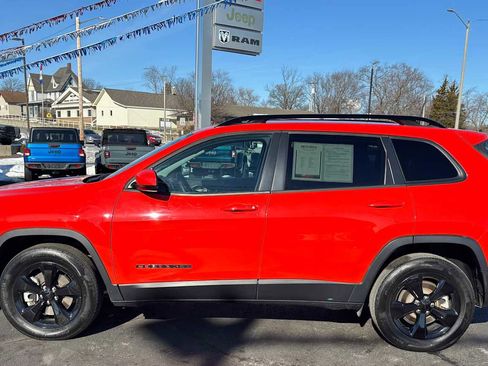 Certified 2021 Jeep Cherokee Latitude Plus image 8