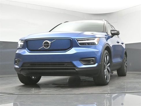 Used 2021 Volvo XC40 P8 Recharge w/ Advanced Package image 36