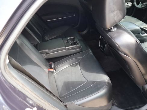 Used 2016 Chrysler 300 Limited RWD image 26