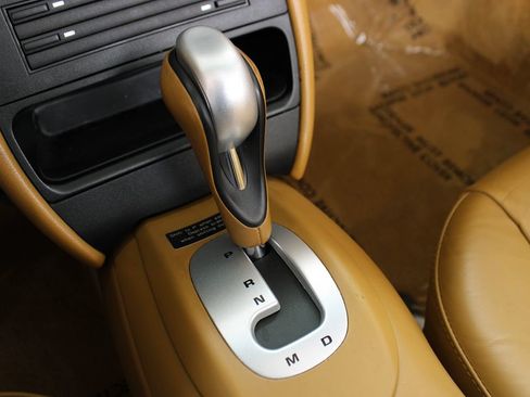 Used 2003 Porsche 911 Cabriolet image 28