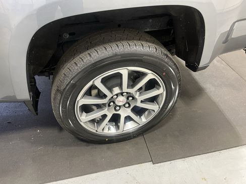 Certified 2022 GMC Canyon Denali AWD/4WD image 31