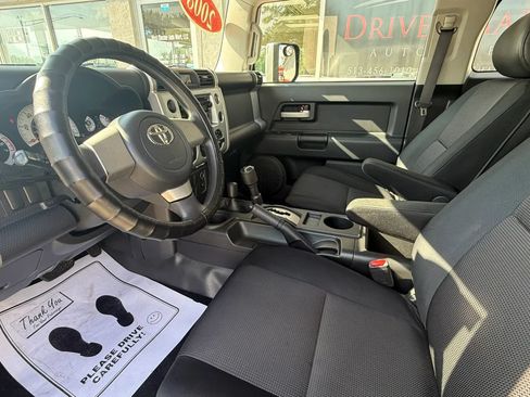 Used 2008 Toyota FJ Cruiser 4WD image 8