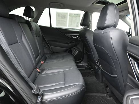 Used 2022 Subaru Outback Limited AWD/4WD image 10