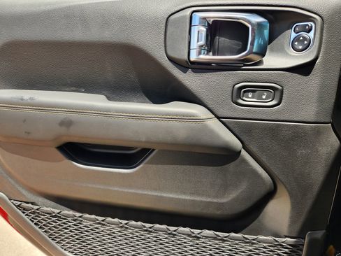 New 2025 Jeep Wrangler Sahara image 17