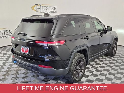 Certified 2024 Jeep Grand Cherokee Trailhawk AWD/4WD image 4