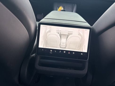 Used 2024 Tesla Model 3 Standard Range RWD image 12