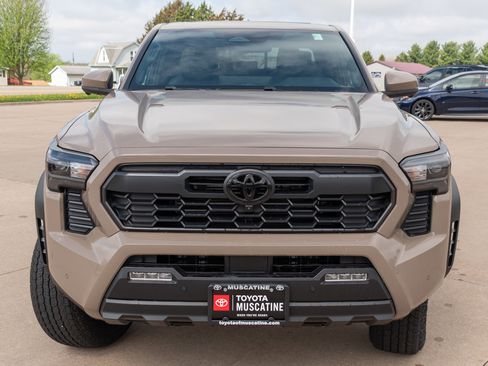New 2026 Toyota Tacoma TRD Off-Road AWD/4WD image 3