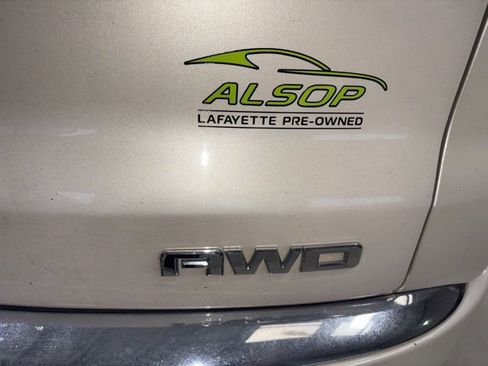 Used 2012 GMC Acadia Denali image 8