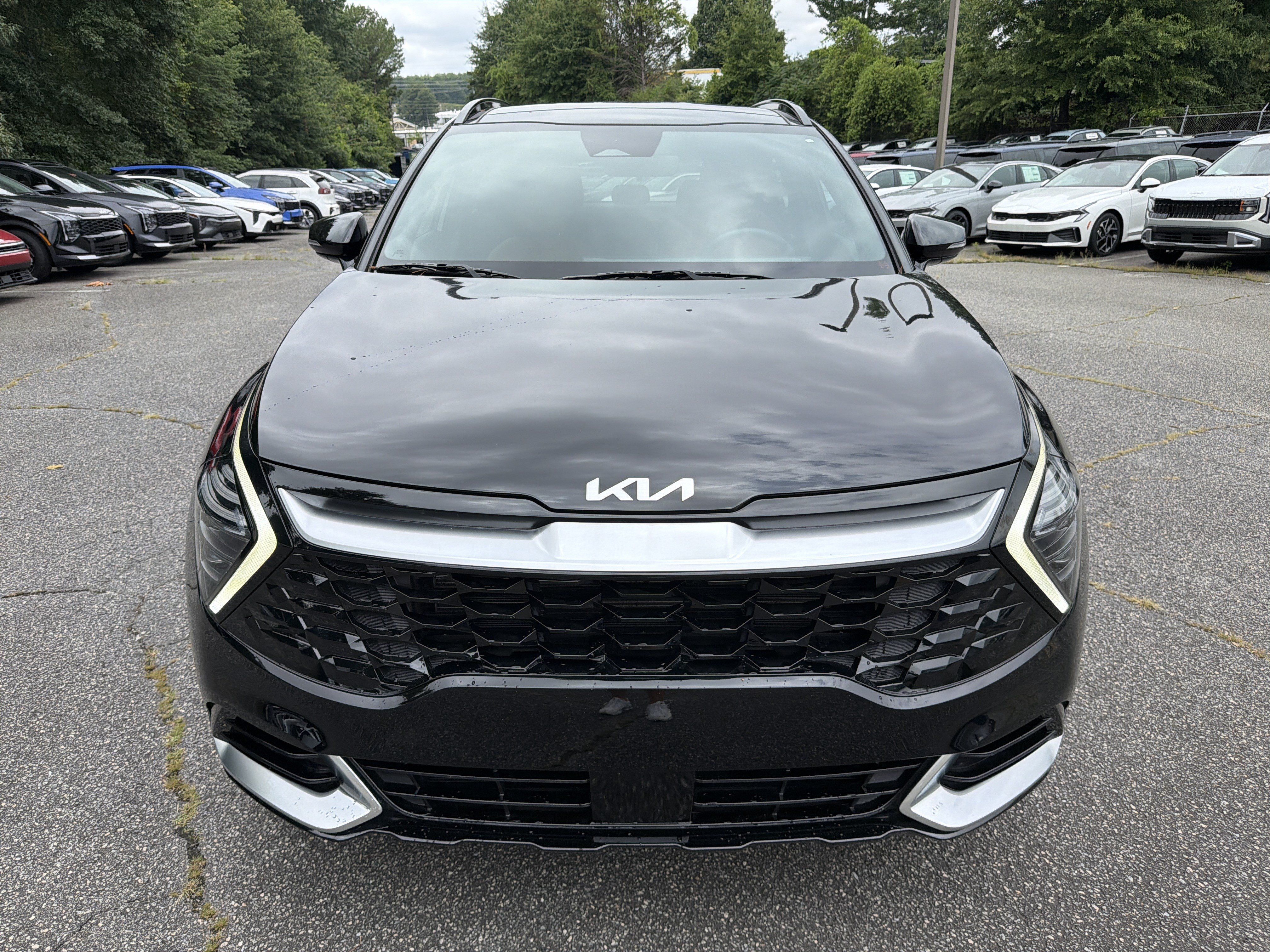 Certified 2024 Kia Sportage SX FWD image 2