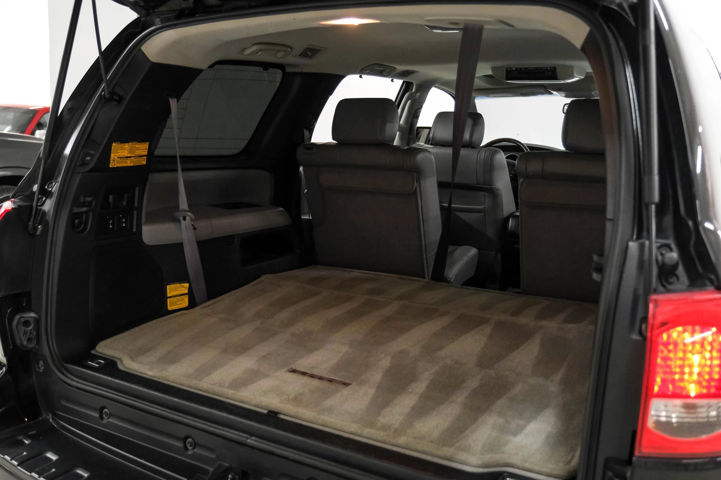 Used 2010 Toyota Sequoia Platinum AWD/4WD image 38