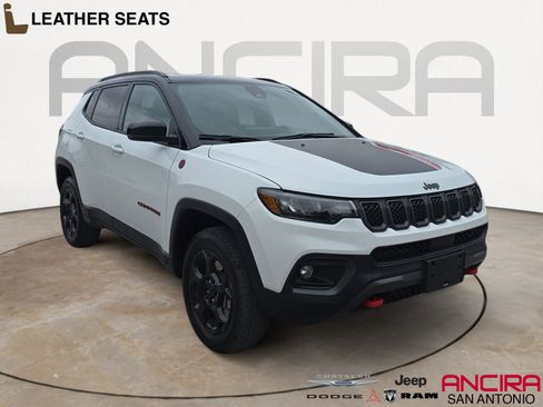 Used 2024 Jeep Compass Trailhawk image 1
