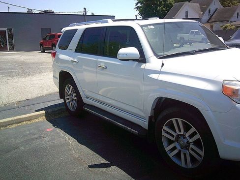 Used 2012 Toyota 4Runner Limited AWD/4WD image 6