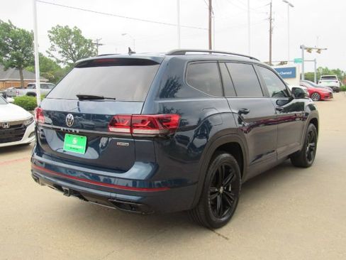 Used 2022 Volkswagen Atlas SEL R-Line image 8