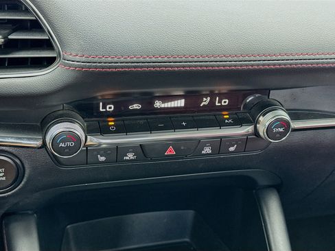 Used 2023 MAZDA MAZDA3 s image 12