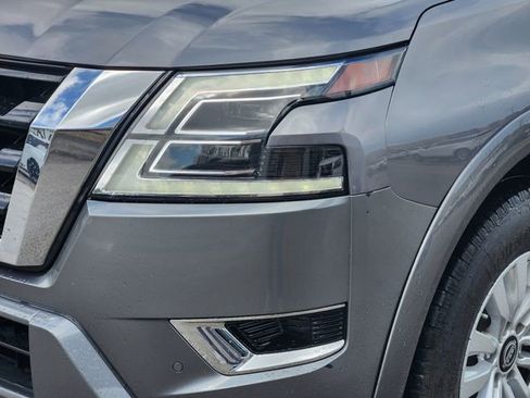 Used 2022 Nissan Armada SV image 6