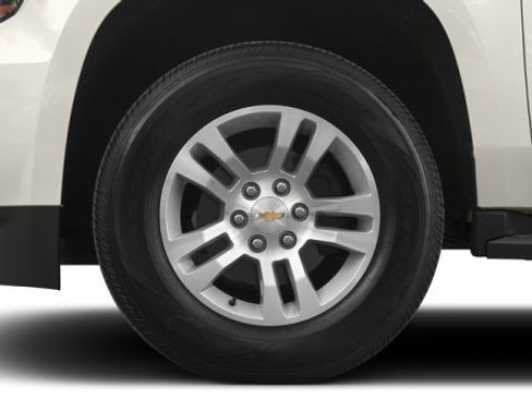 Used 2016 Chevrolet Suburban LT image 15