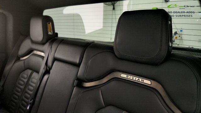 Used 2023 Rivian R1T Adventure Dual AWD/4WD image 43