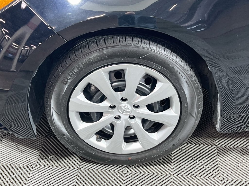 Certified 2024 Toyota Corolla LE FWD image 27