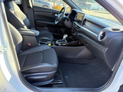 Used 2022 Kia Forte GT-Line w/ GT-Line Premium Package image 16