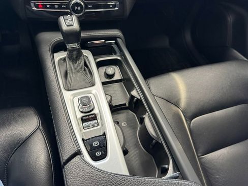 Used 2018 Volvo XC90 T5 Momentum w/ Convenience Package image 31