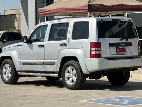 Used 2010 Jeep Liberty Sport w/ Popular Equipment Group AWD/4WD image 7