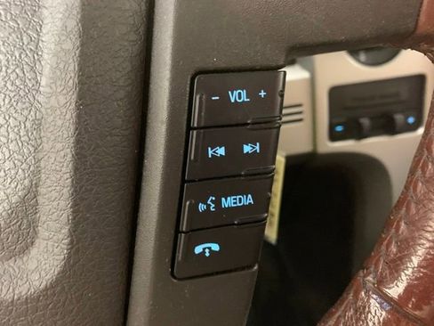 Used 2014 Ford F150 King Ranch w/ King Ranch Luxury Package AWD/4WD image 20