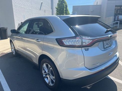 Used 2017 Ford Edge Titanium w/ Equipment Group 301A image 4