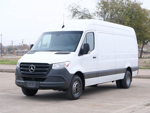 Used 2019 Mercedes-Benz Sprinter 170 Cargo image 6