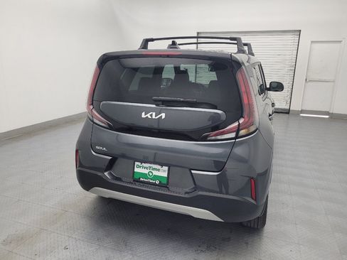 Used 2023 Kia Soul LX w/ LX Technology Package image 7