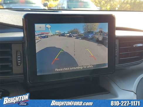 Used 2023 Ford Explorer XLT image 24