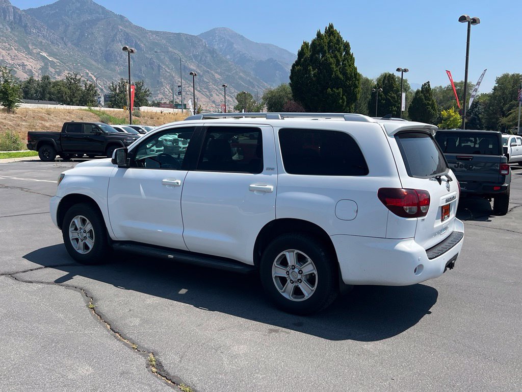 Used 2019 Toyota Sequoia SR5 AWD/4WD image 12