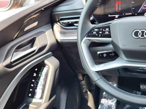 Used 2025 Audi Q5 Premium Plus w/ Premium Plus AWD/4WD image 20