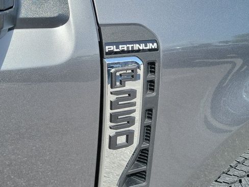 New 2026 Ford F250 Platinum w/ Platinum Plus Package AWD/4WD image 10