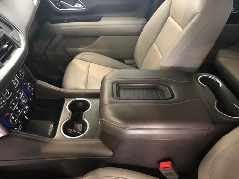 Used 2022 Chevrolet Tahoe LT AWD/4WD image 7