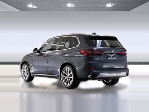 Used 2019 BMW X5 xDrive40i w/ Convenience Package AWD/4WD image 3