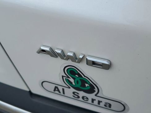 Certified 2023 Cadillac XT5 Premium Luxury w/ LPO, Floor Liner Package image 7