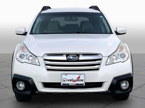 Used 2014 Subaru Outback 2.5i Premium w/ Accessory Value Package (OYT) AWD/4WD image 4