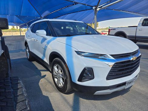 Used 2019 Chevrolet Blazer LT FWD image 2